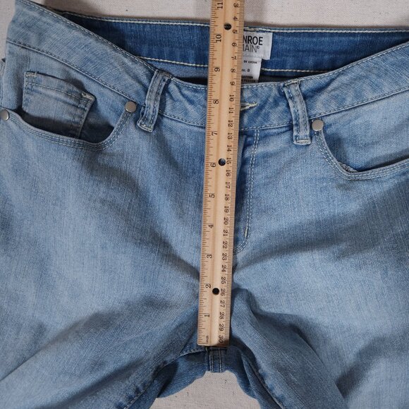 Monroe & Main Floral Embroidered Slim Leg Blue Jeans Womens Size 8 Boho Western - Picture 7 of 16